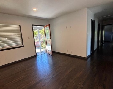 688 Mildred Avenue - Photo Thumbnail 1