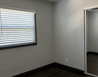 688 Mildred Avenue - Photo Thumbnail 7