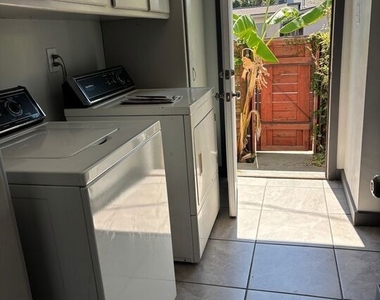 688 Mildred Avenue - Photo Thumbnail 8