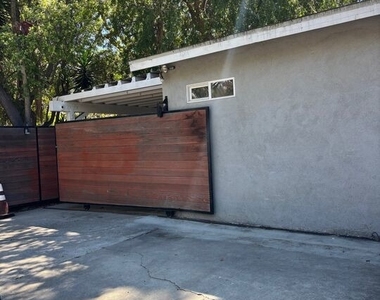 688 Mildred Avenue - Photo Thumbnail 9