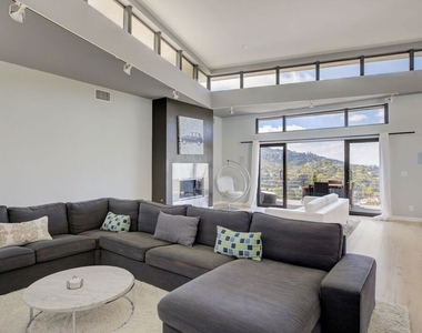 3223 Tareco Drive - Photo Thumbnail 6