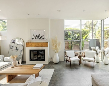 844 California Avenue - Photo Thumbnail 3