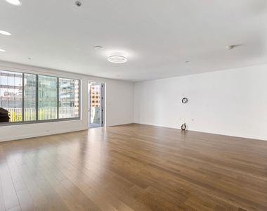 901 S Flower Street - Photo Thumbnail 5