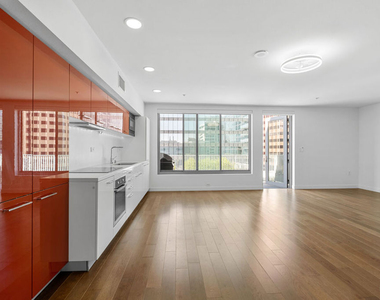 901 S Flower Street - Photo Thumbnail 3