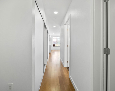 901 S Flower Street - Photo Thumbnail 13
