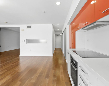 901 S Flower Street - Photo Thumbnail 6