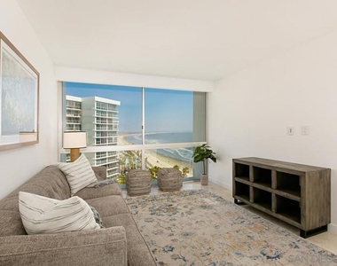 1760 Avenida Del Mundo - Photo Thumbnail 6