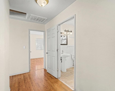 4397 Swift Ave - Photo Thumbnail 3