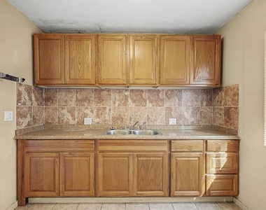 4397 Swift Ave - Photo Thumbnail 21