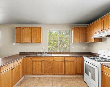4397 Swift Ave - Photo Thumbnail 5
