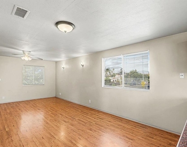 4397 Swift Ave - Photo Thumbnail 6