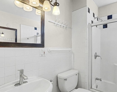 4397 Swift Ave - Photo Thumbnail 11