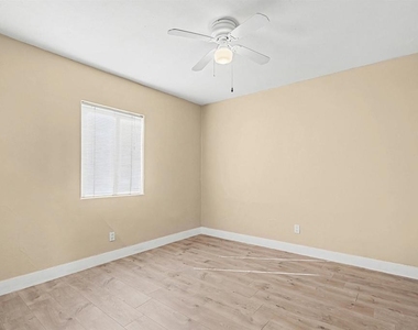 4397 Swift Ave - Photo Thumbnail 29