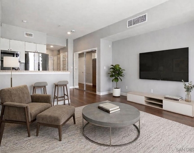 445 Island Ave - Photo Thumbnail 4