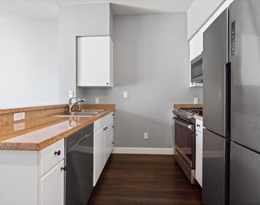 445 Island Ave - Photo Thumbnail 12