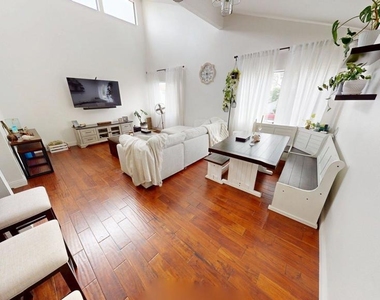 5123 Longfellow Way - Photo Thumbnail 6