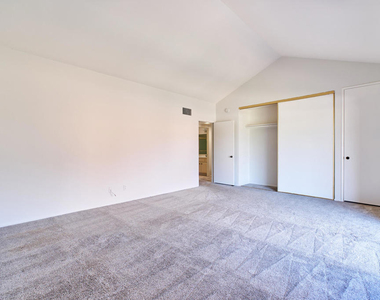 2420 Los Coyotes Drive - Photo Thumbnail 11