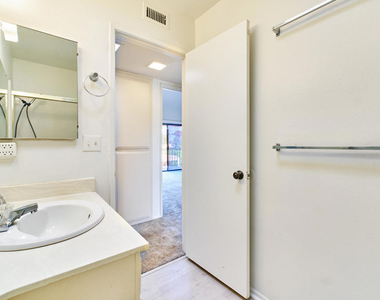 2420 Los Coyotes Drive - Photo Thumbnail 16