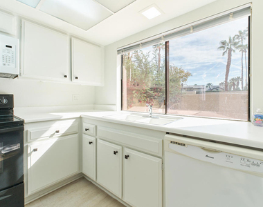 2420 Los Coyotes Drive - Photo Thumbnail 39