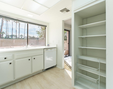 2420 Los Coyotes Drive - Photo Thumbnail 37