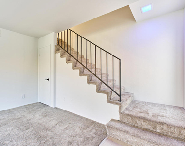 2420 Los Coyotes Drive - Photo Thumbnail 18