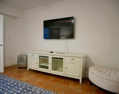 235 Sunrise Avenue - Photo Thumbnail 13