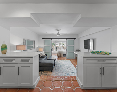 235 Sunrise Avenue - Photo Thumbnail 7