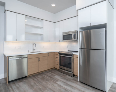 285 8th Ave N. - Photo Thumbnail 5
