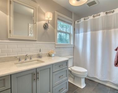 9 Deborah Drive - Photo Thumbnail 6