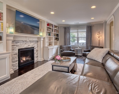 9 Deborah Drive - Photo Thumbnail 1