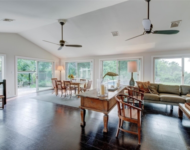 495 Maple Lane - Photo Thumbnail 2