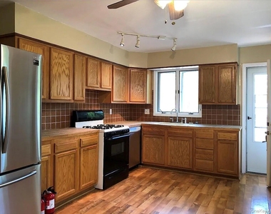 52 Horton Avenue - Photo Thumbnail 1
