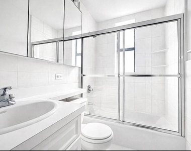 1680 York Avenue - Photo Thumbnail 4