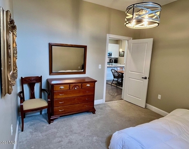 77 Van Dam Street - Photo Thumbnail 8