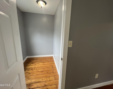 1643 1st Street - Photo Thumbnail 12