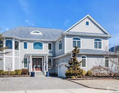 3110 Windsor Avenue - Photo Thumbnail 1