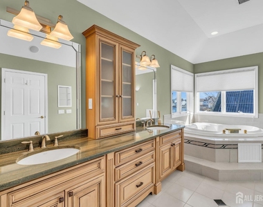 3110 Windsor Avenue - Photo Thumbnail 33