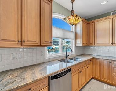 3110 Windsor Avenue - Photo Thumbnail 16