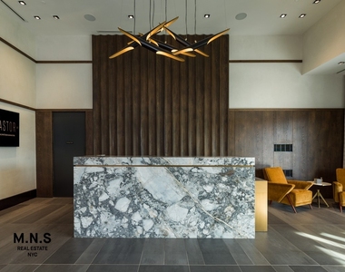 36-20 Steinway Street - Photo Thumbnail 1