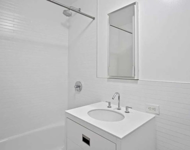 245 W 19th Street - Photo Thumbnail 9