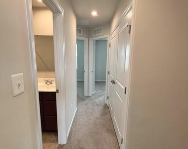 57 Sebago Place - Photo Thumbnail 8