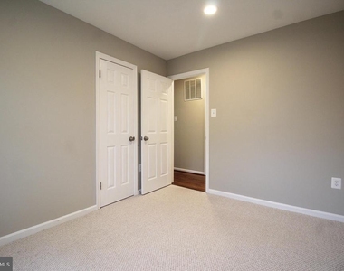 4500 Lantern Place - Photo Thumbnail 15