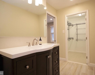 4500 Lantern Place - Photo Thumbnail 13