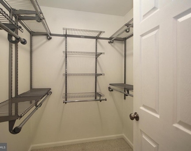 4500 Lantern Place - Photo Thumbnail 11