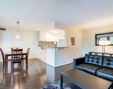 8 S Van Dorn Street - Photo Thumbnail 3