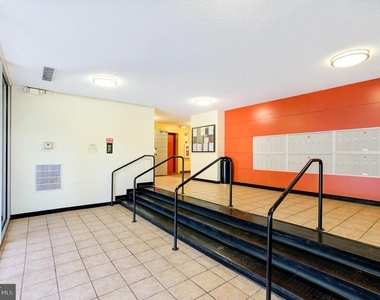 8 S Van Dorn Street - Photo Thumbnail 16