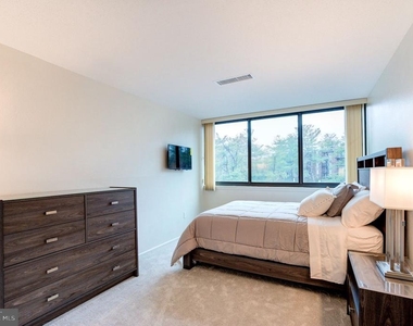 8 S Van Dorn Street - Photo Thumbnail 10