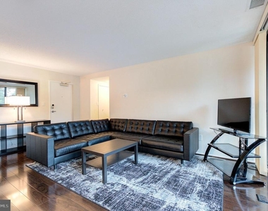 8 S Van Dorn Street - Photo Thumbnail 2