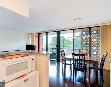8 S Van Dorn Street - Photo Thumbnail 9