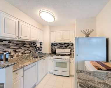 8 S Van Dorn Street - Photo Thumbnail 7